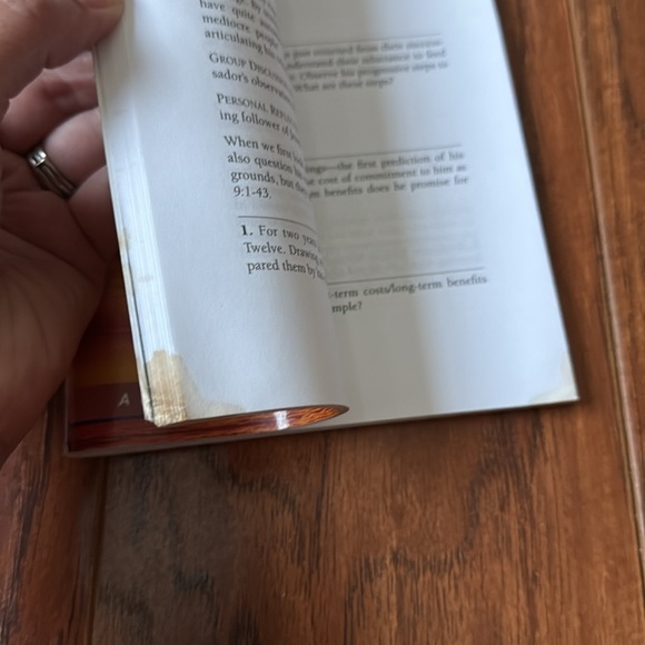 Luke: New Hope, New Joy (Lifeguide Bible Studies) by Ada Lum Book Bible Study - Picture 5 of 6